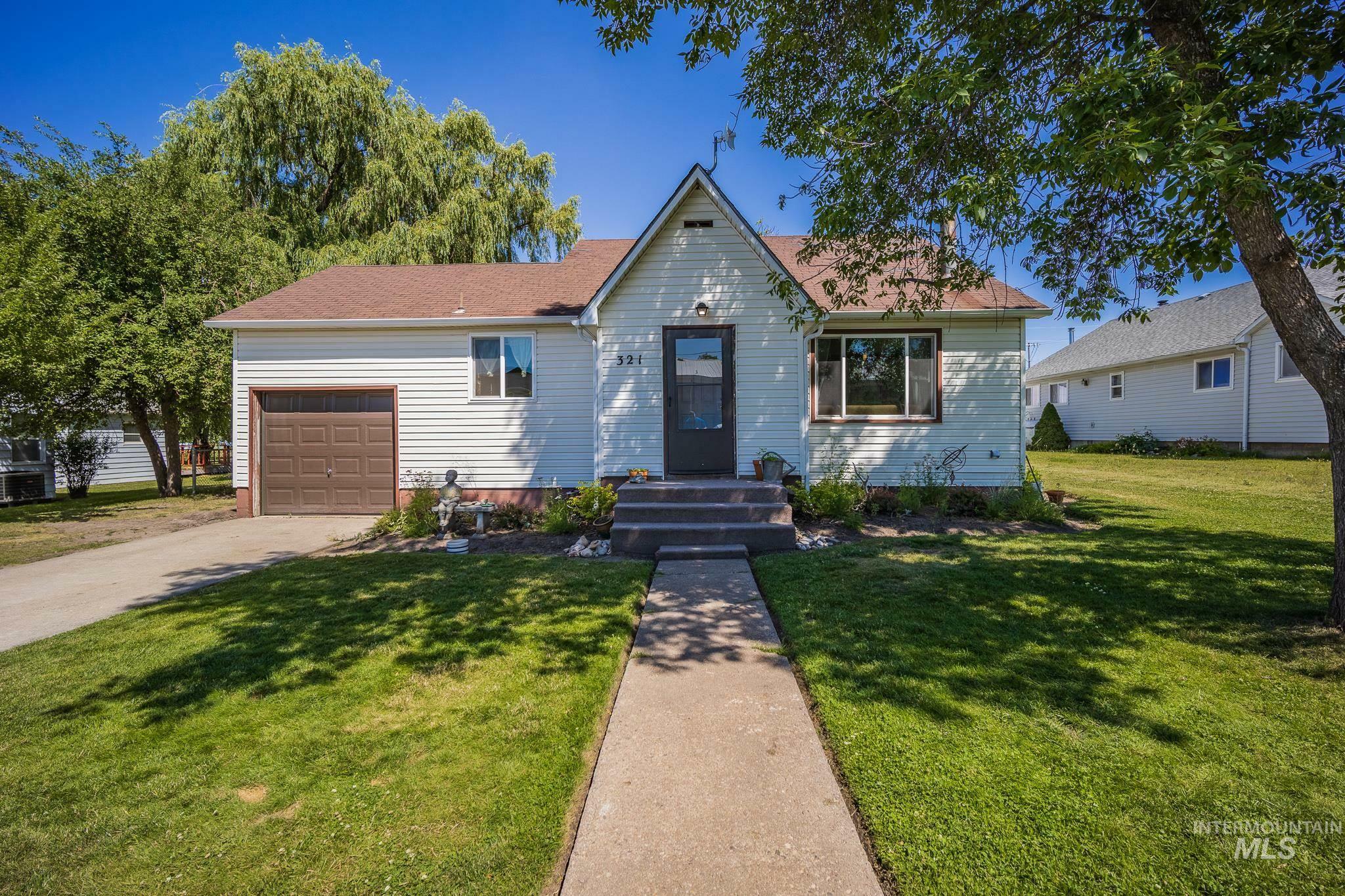 Property Photo:  321 S B St.  ID 83530 