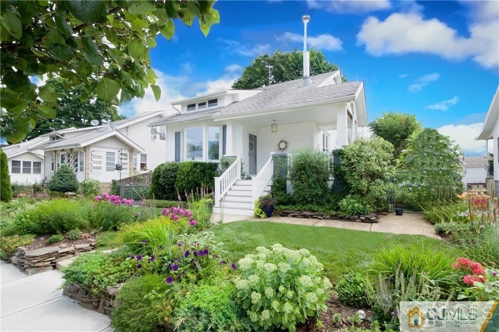 Property Photo:  27 Maplewood Place  NJ 08902 