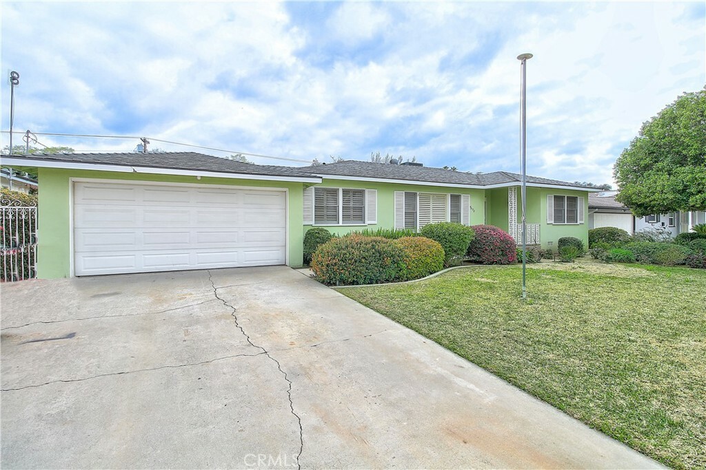 Property Photo:  4652 Luther Street  CA 92504 