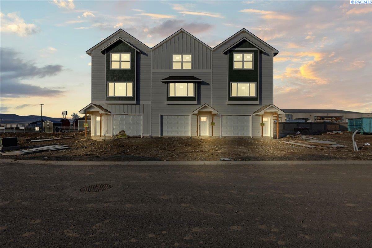 Property Photo: 125 Claret Drive WA 99350
