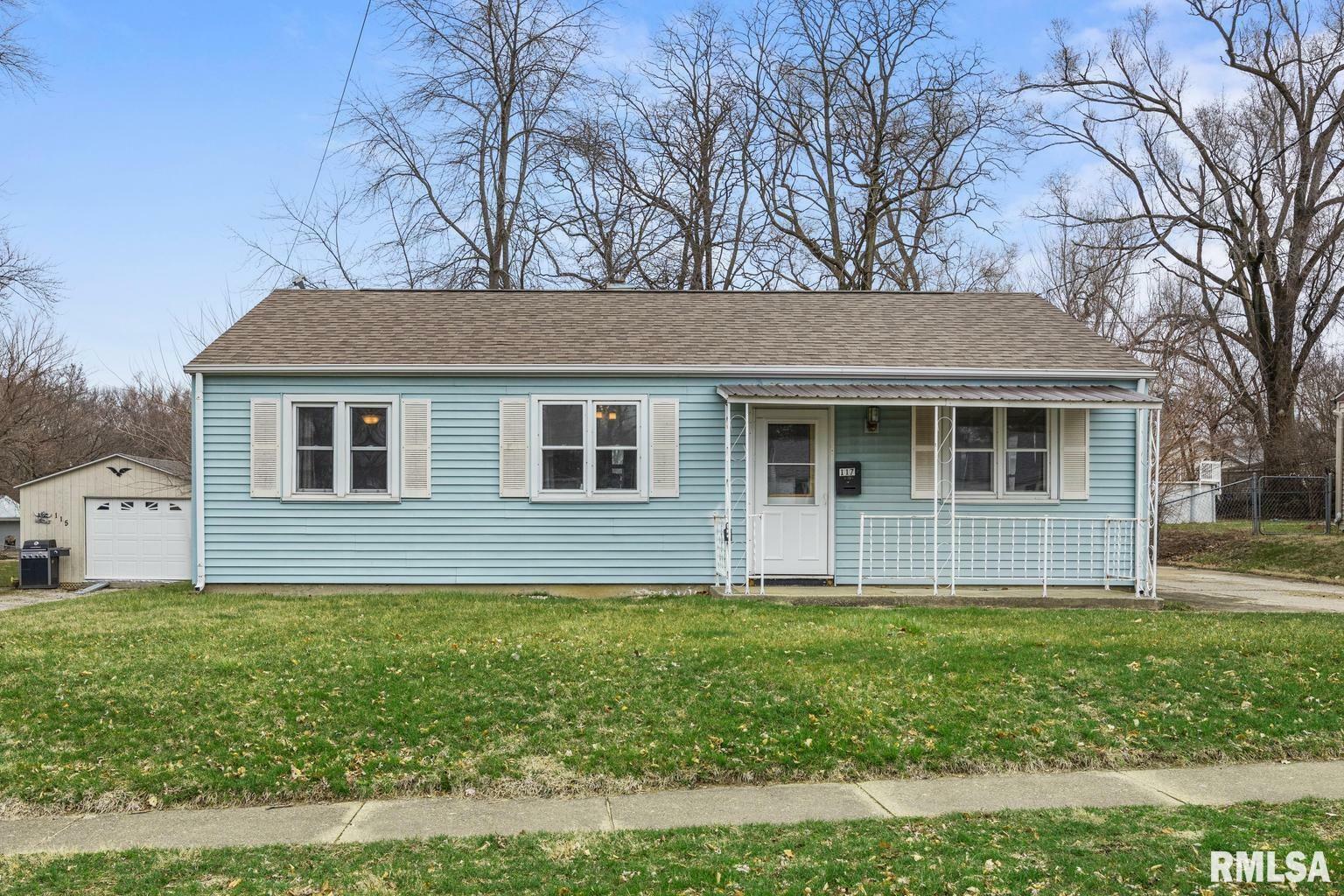 Property Photo:  117 Berry Road  IL 61554 