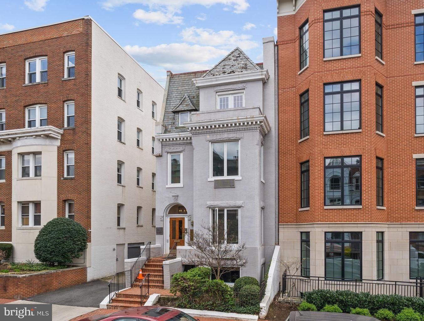 Property Photo: 2120 N Street NW 1 DC 20037