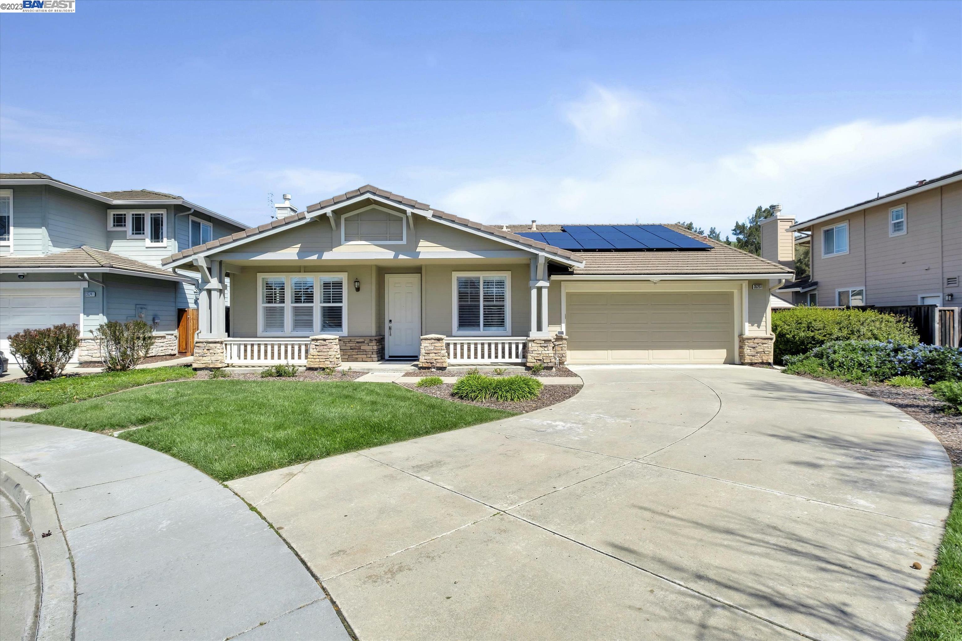 Property Photo: 35251 Terrazzo Ct CA 94536