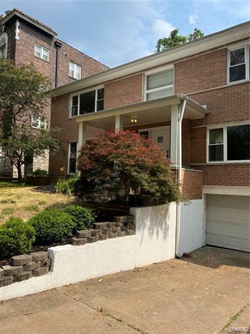Property Photo: 7560 Parkdale Avenue 1W 63105