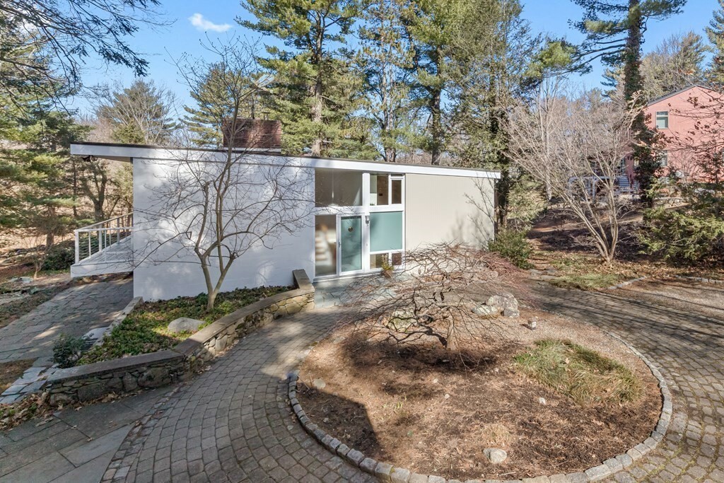 Property Photo: 5 Field Rd MA 02421