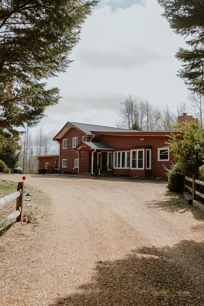 Property Photo:  100 Loman Rd  VA 23954