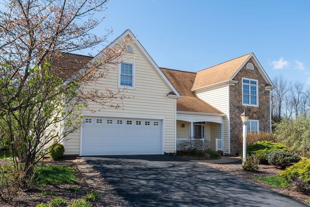 65 Wesleigh Manor  Waynesboro VA 22980 photo