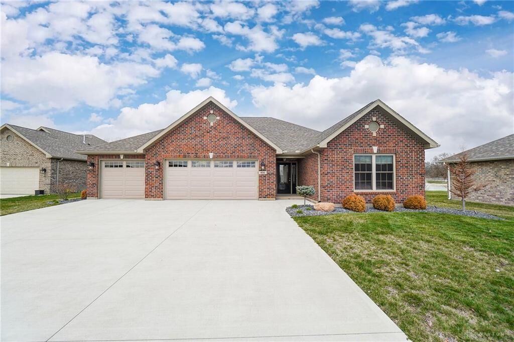 Property Photo:  831 W Bentley Circle  OH 45373 