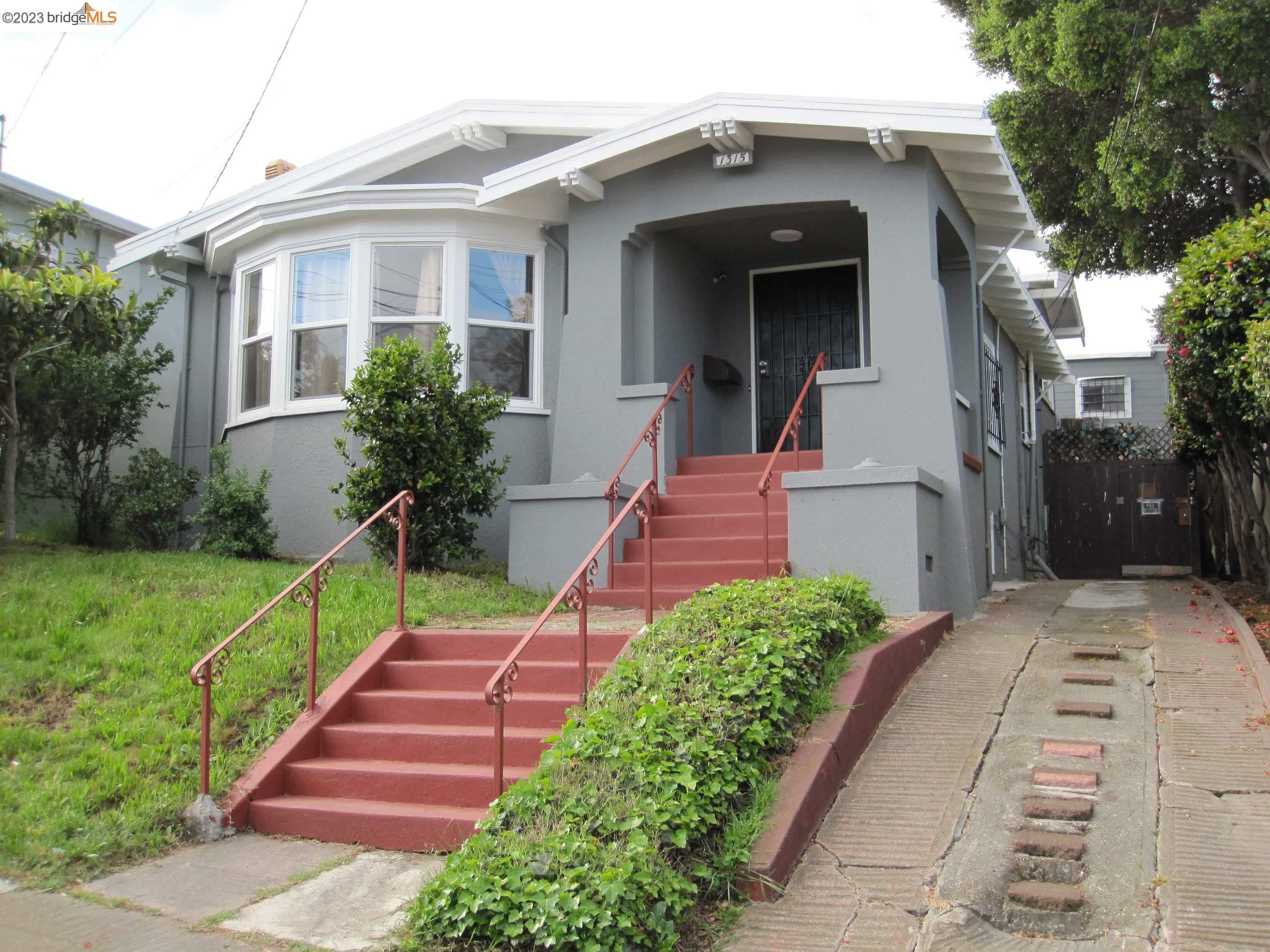 Property Photo:  1315 E 34th St  CA 94602 