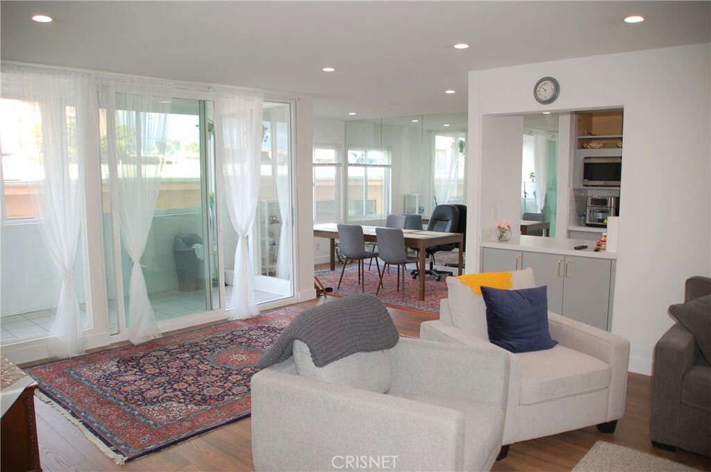 Property Photo: 5339 Newcastle Avenue 209 CA 91316