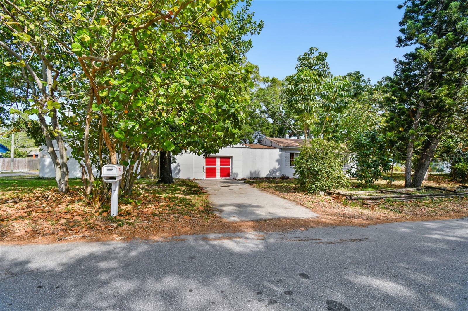 Property Photo: 1518 57th Street S FL 33707