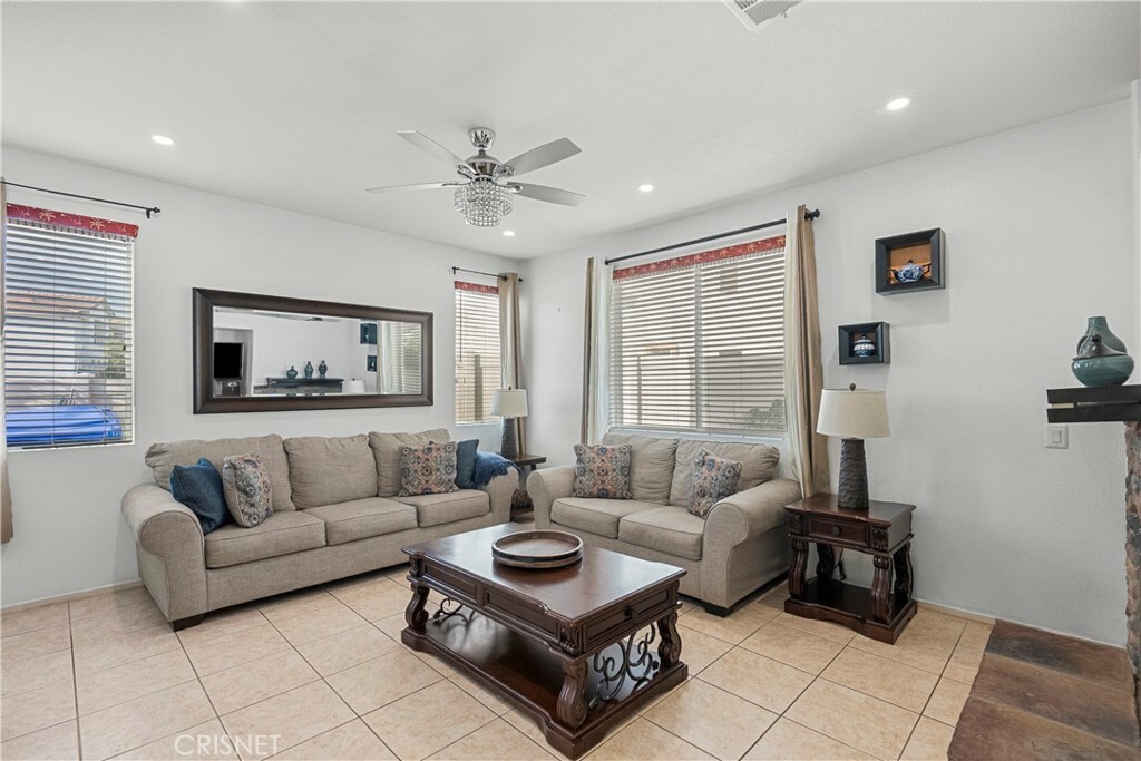 Property Photo:  29466 Shannon Court  CA 91387 