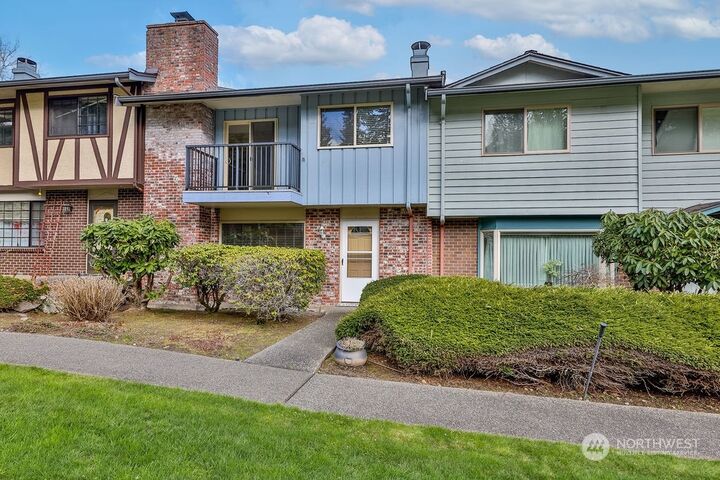 17050 Northup Way 21  Bellevue WA 98008 photo