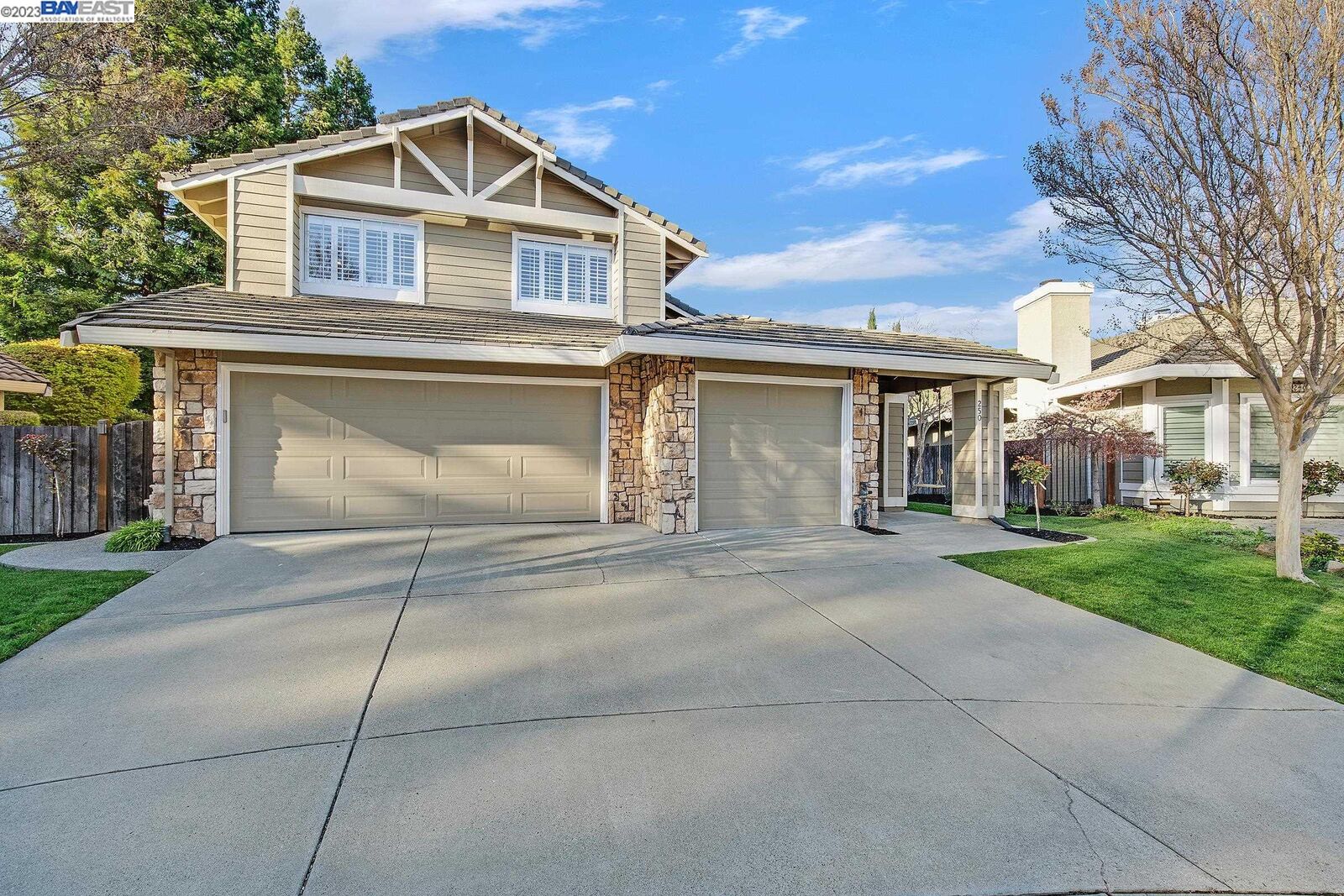 Property Photo:  250 Rio Grande Ct  CA 94582 