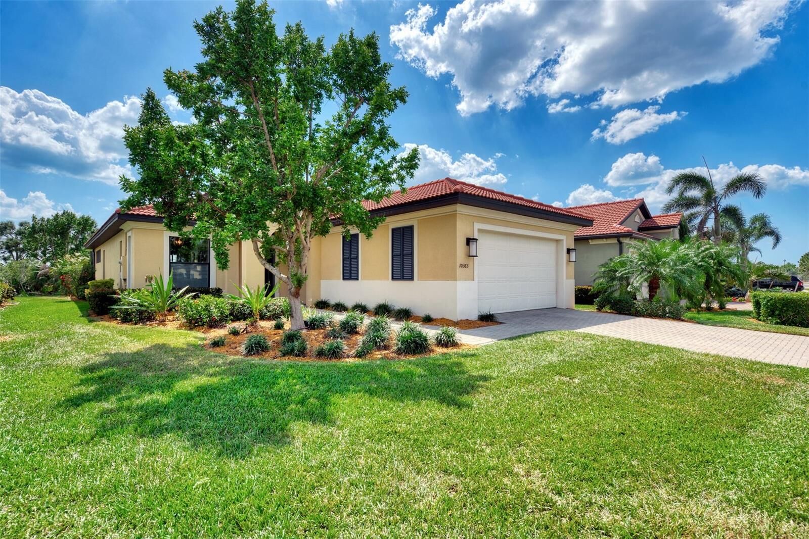 Property Photo:  10363 Medjool Drive  FL 34293 