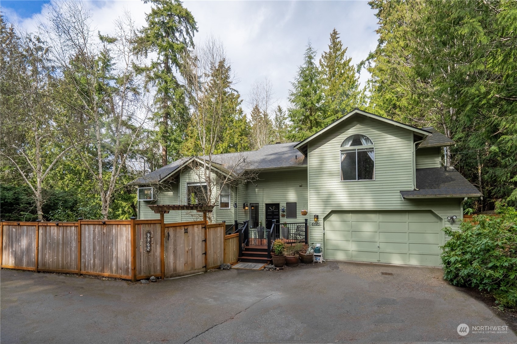 Property Photo:  6625 Fisher Road  WA 98026 