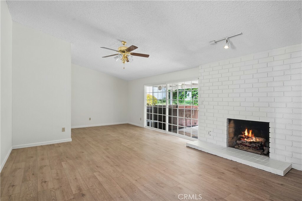 Property Photo:  20714 Clarendon Street  CA 91367 