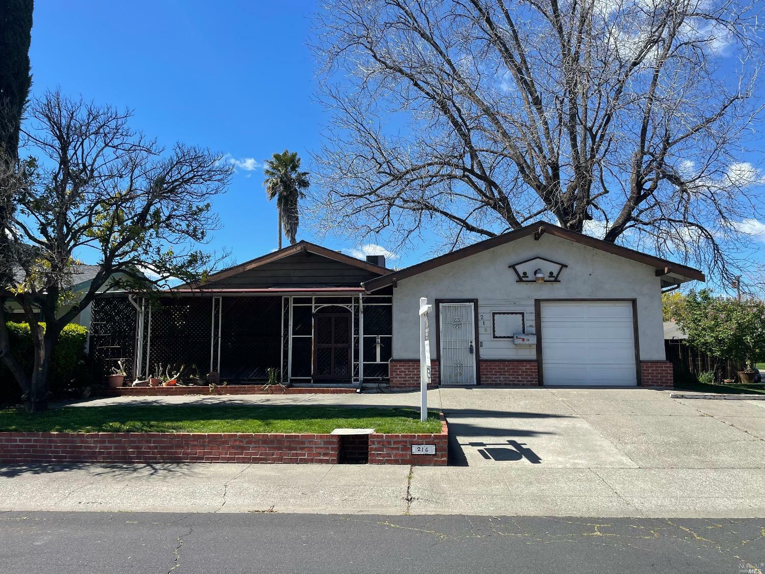 Property Photo:  216 Solano Lane  CA 95688 