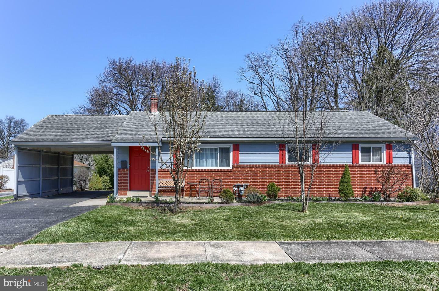 Property Photo:  25 Palmer Drive  PA 17011 