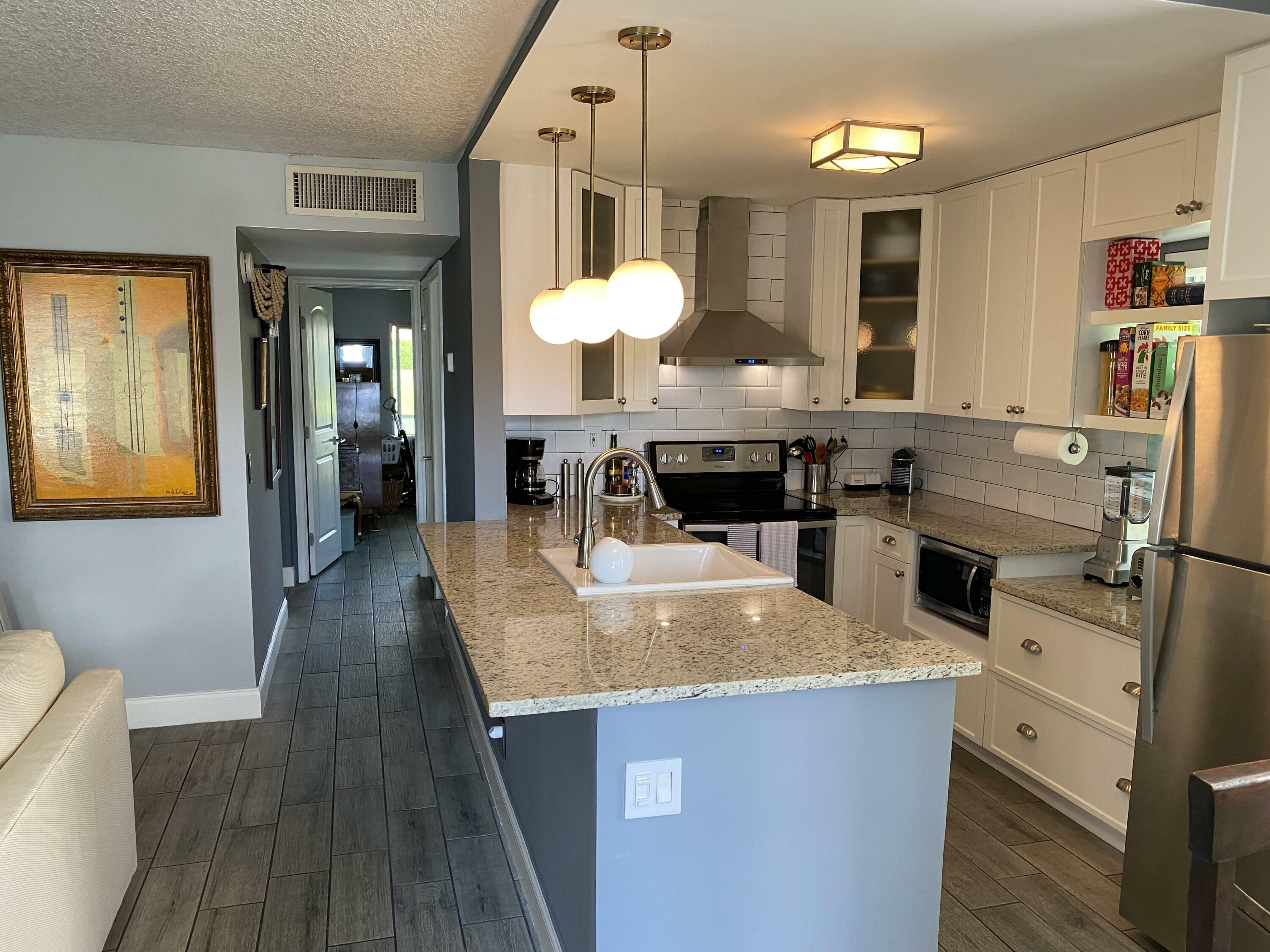 Property Photo: 342 Normandy H Lane 342 FL 33484