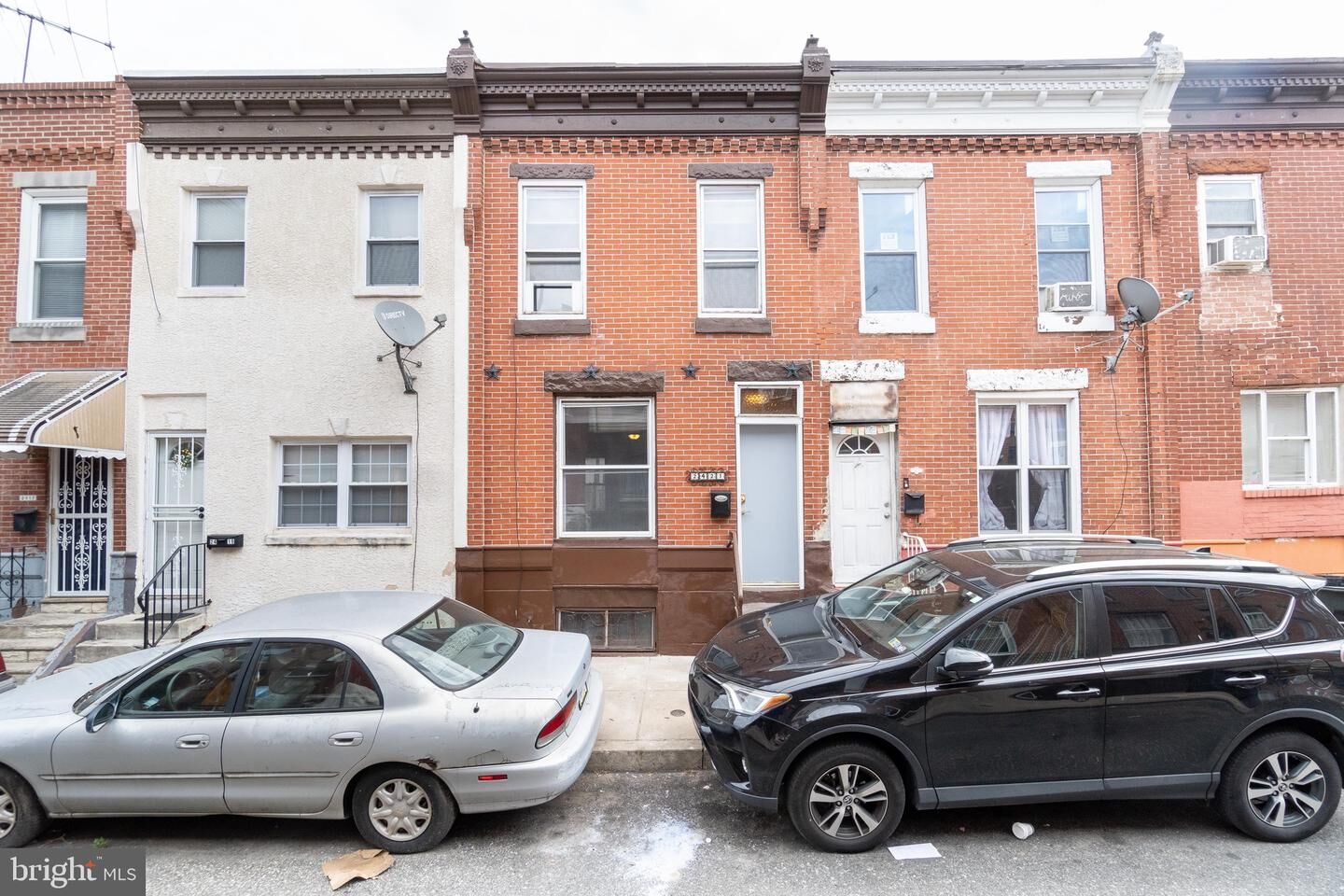 Property Photo: 2421 S Marshall Street PA 19148