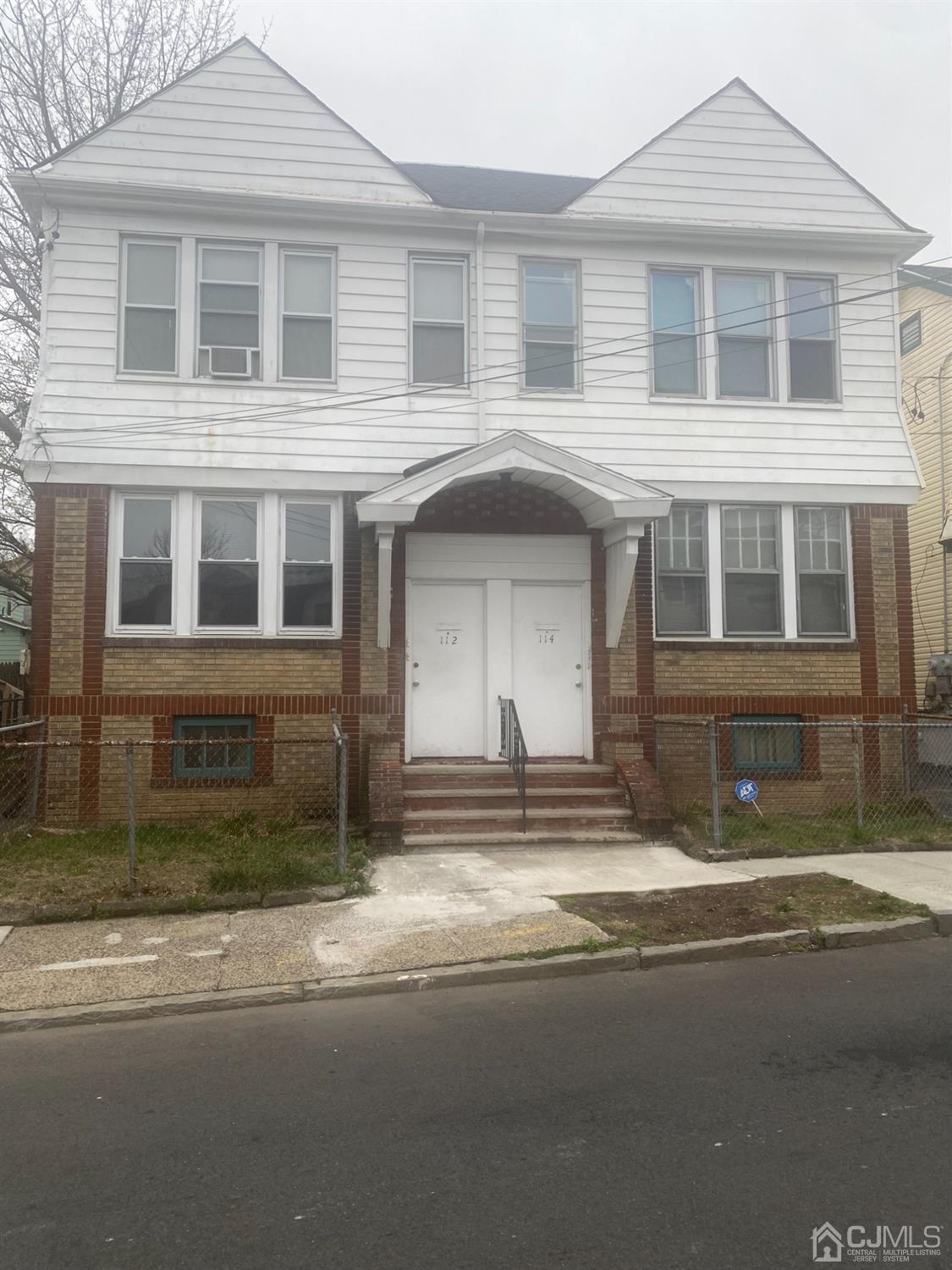 Property Photo: 114 N Lenox Avenue 2 NJ 07111