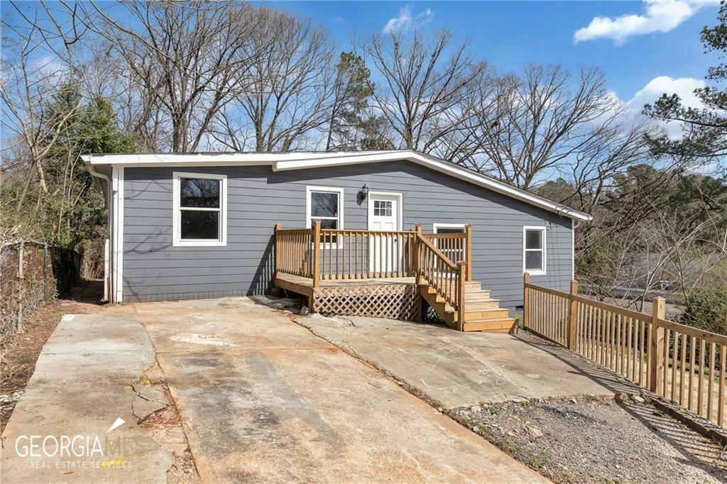 Property Photo: 1669 Mary George Avenue NW GA 30318