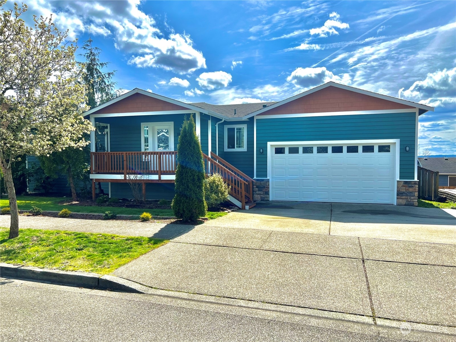 Property Photo:  18948 136th Place SE  WA 98272 