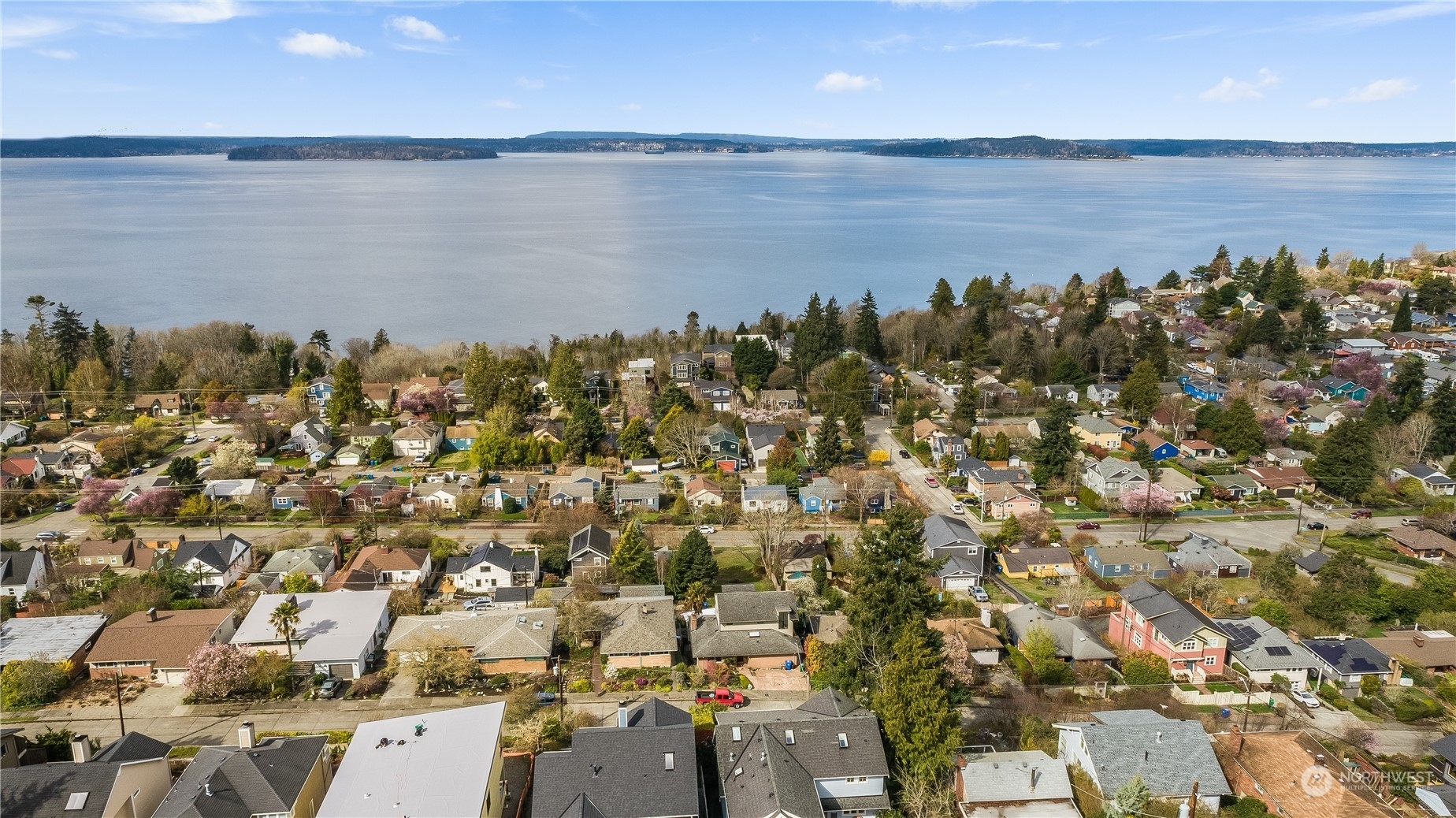 Property Photo:  5423 47th Avenue SW  WA 98136 