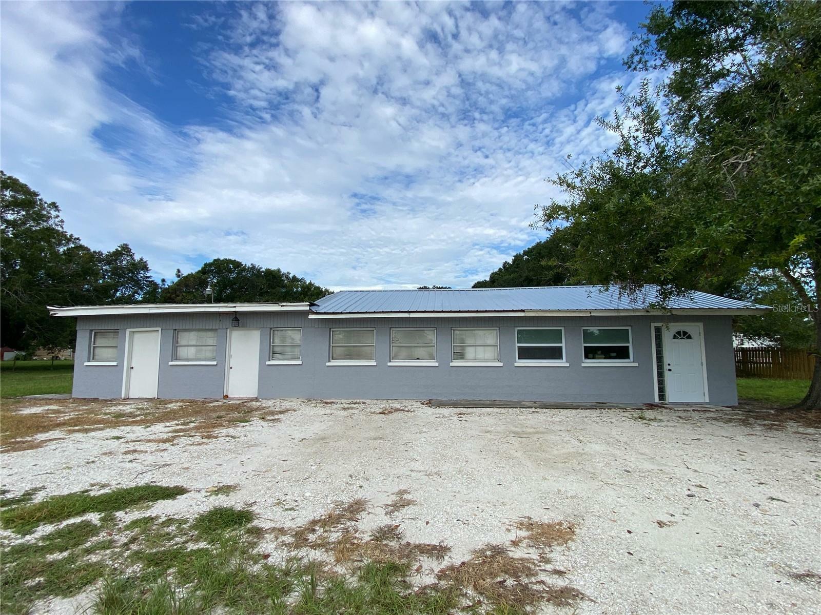 Property Photo:  2413 SE Highway 31  FL 34266 