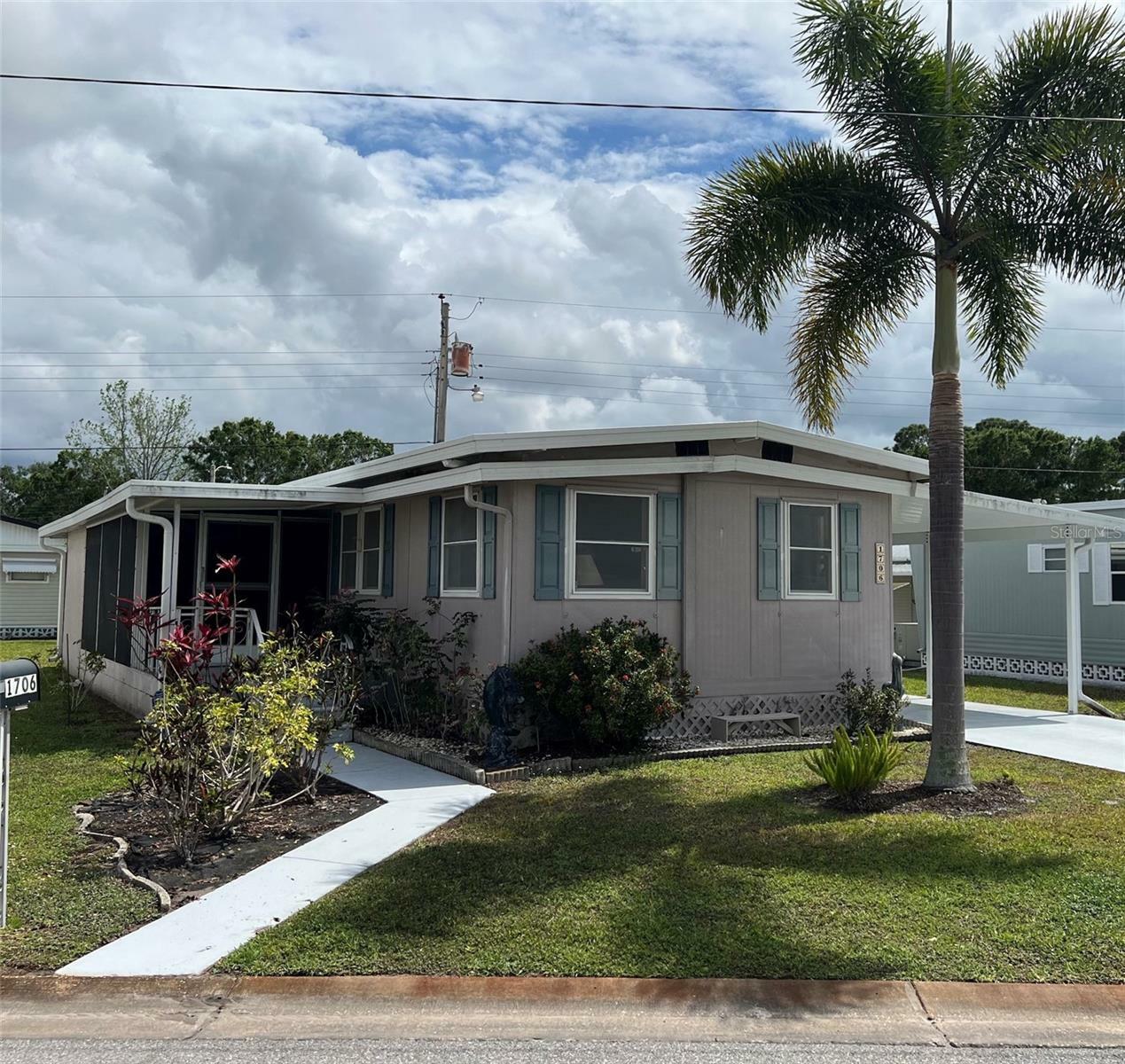 Property Photo:  1706 Old Elm Street  FL 34234 