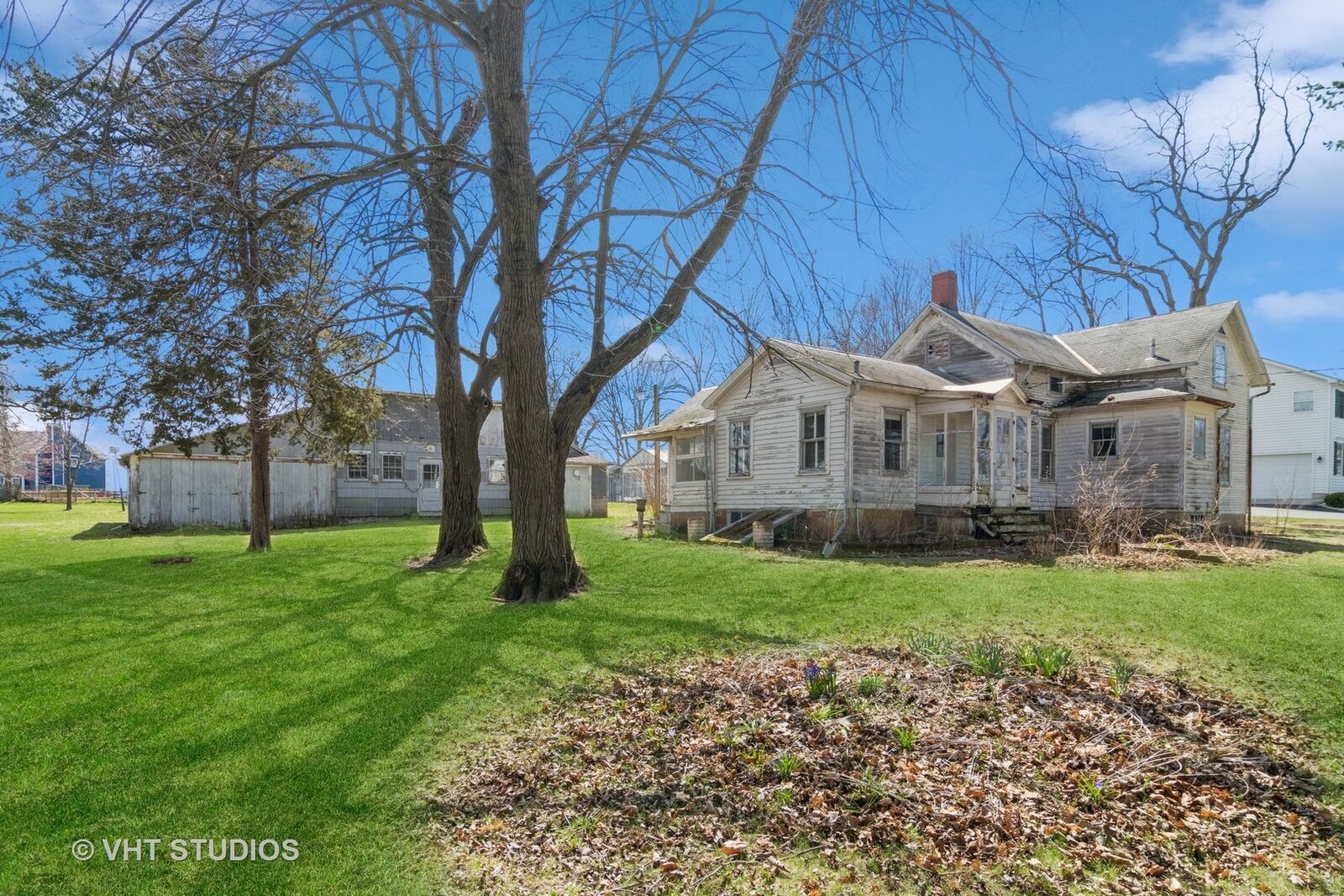 Property Photo:  508 E Benton Street  IL 60541 