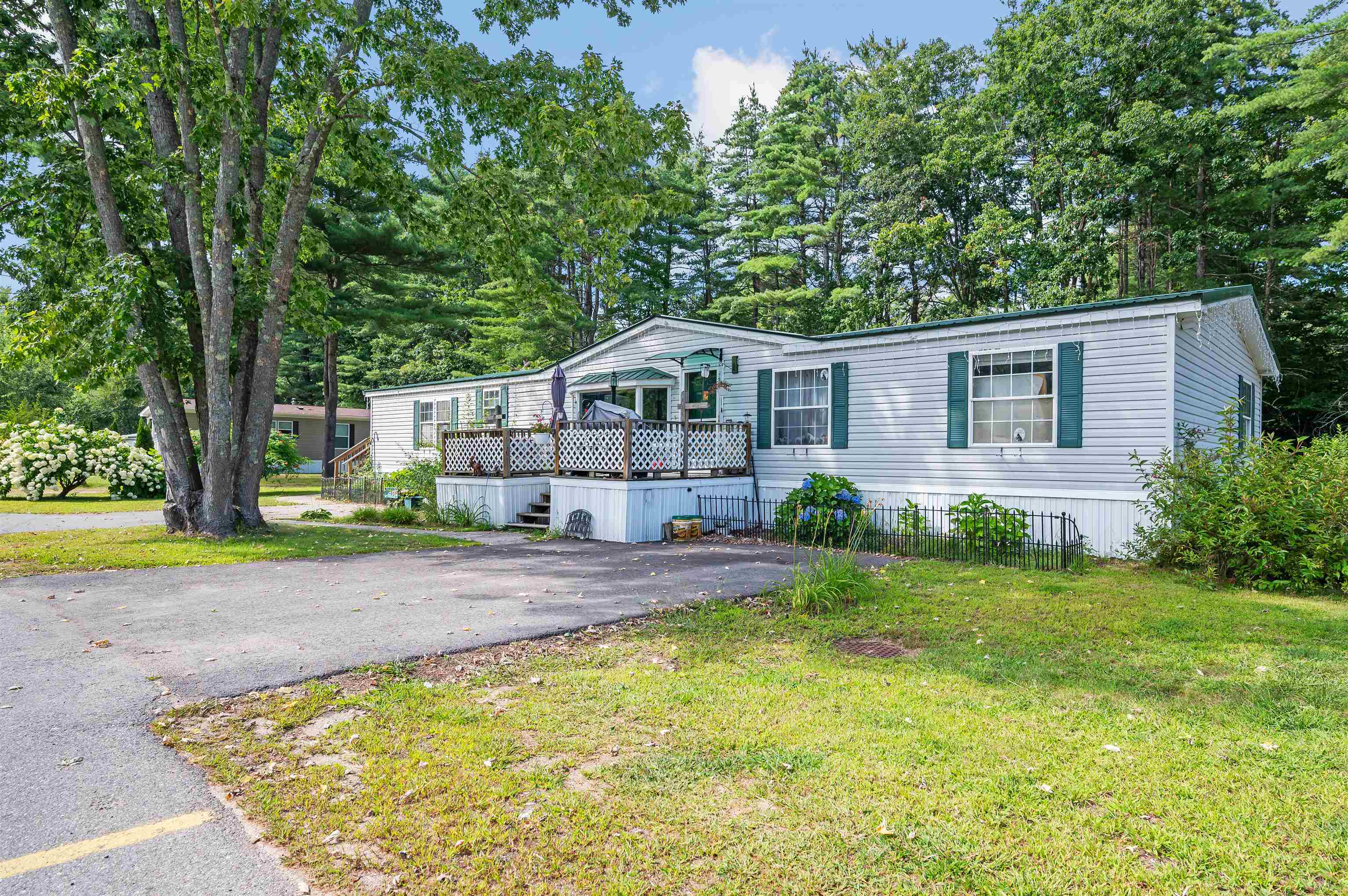 Property Photo: 124 Lamplighter Drive NH 03860