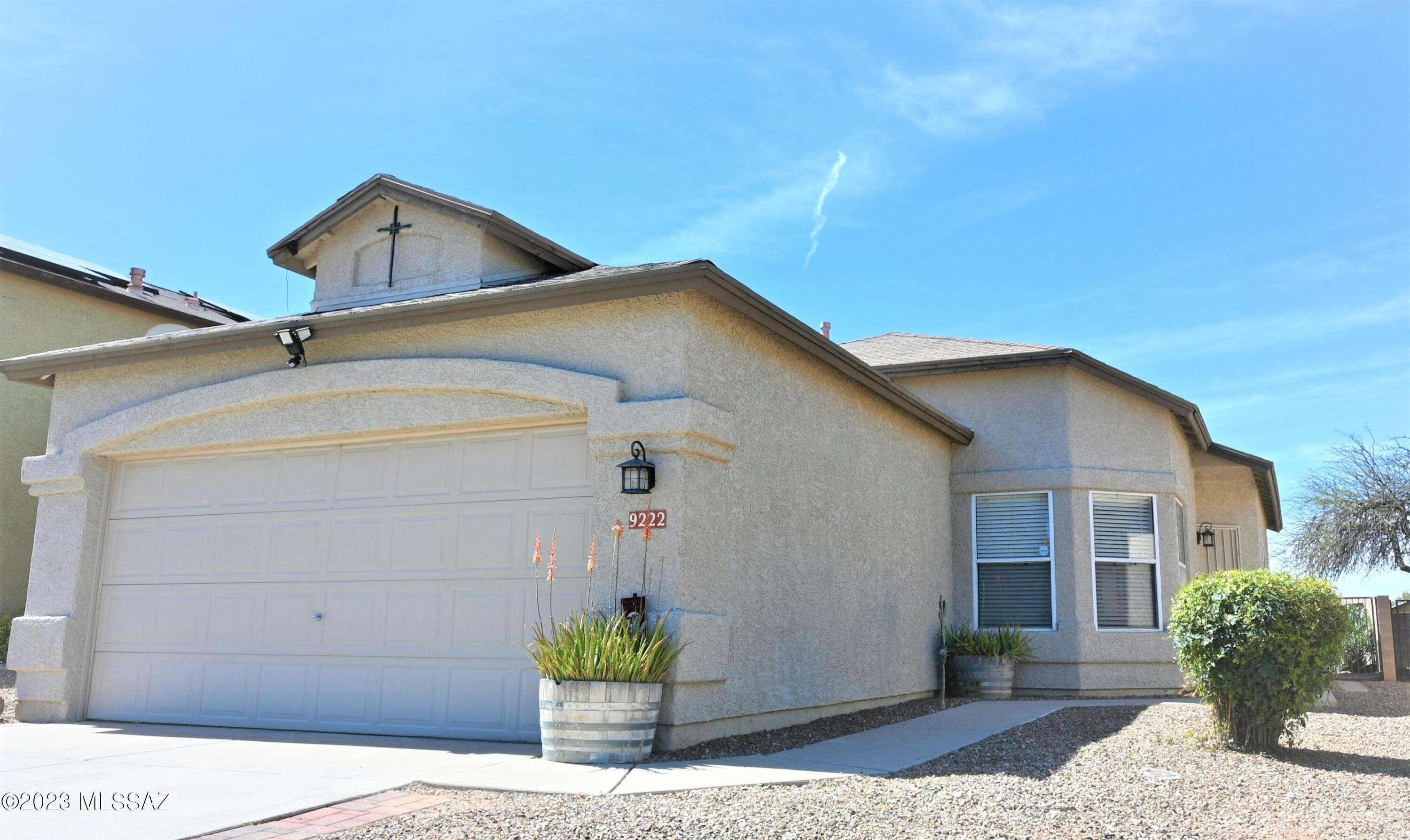 Property Photo: 9222 E Muleshoe Street AZ 85747