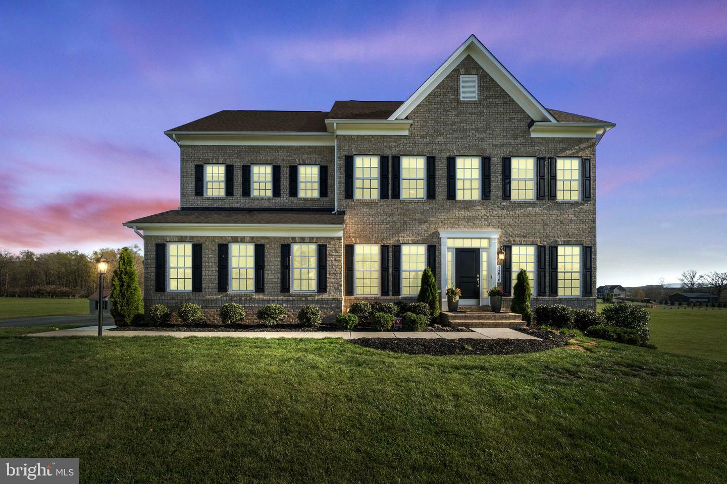 Property Photo: 14810 Falconaire Place VA 20176