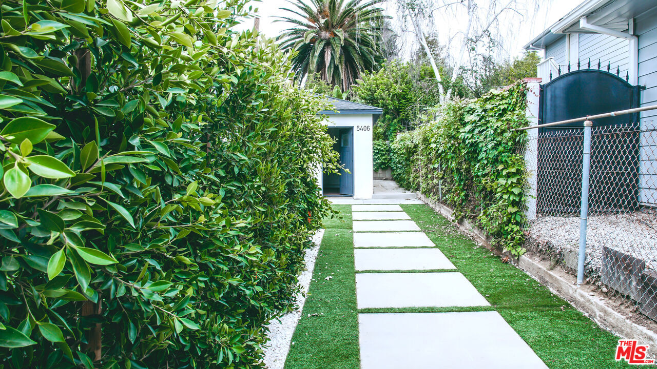 Property Photo:  5406   Tampa Ave  CA 91356 