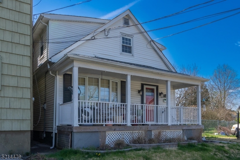 Property Photo:  110 S 16th Avenue  NJ 08835 