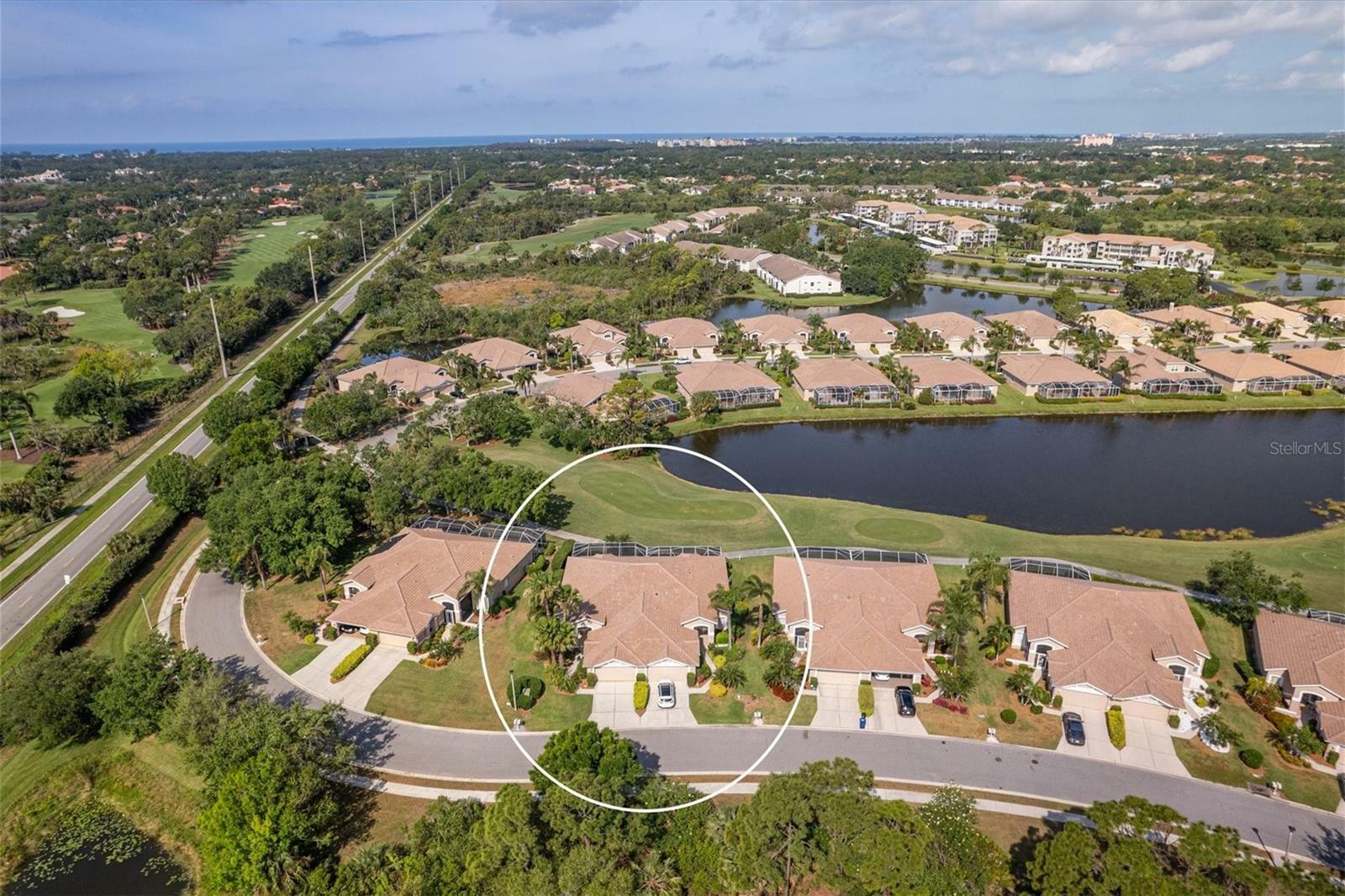 Property Photo:  9504 Forest Hills Circle  FL 34238 