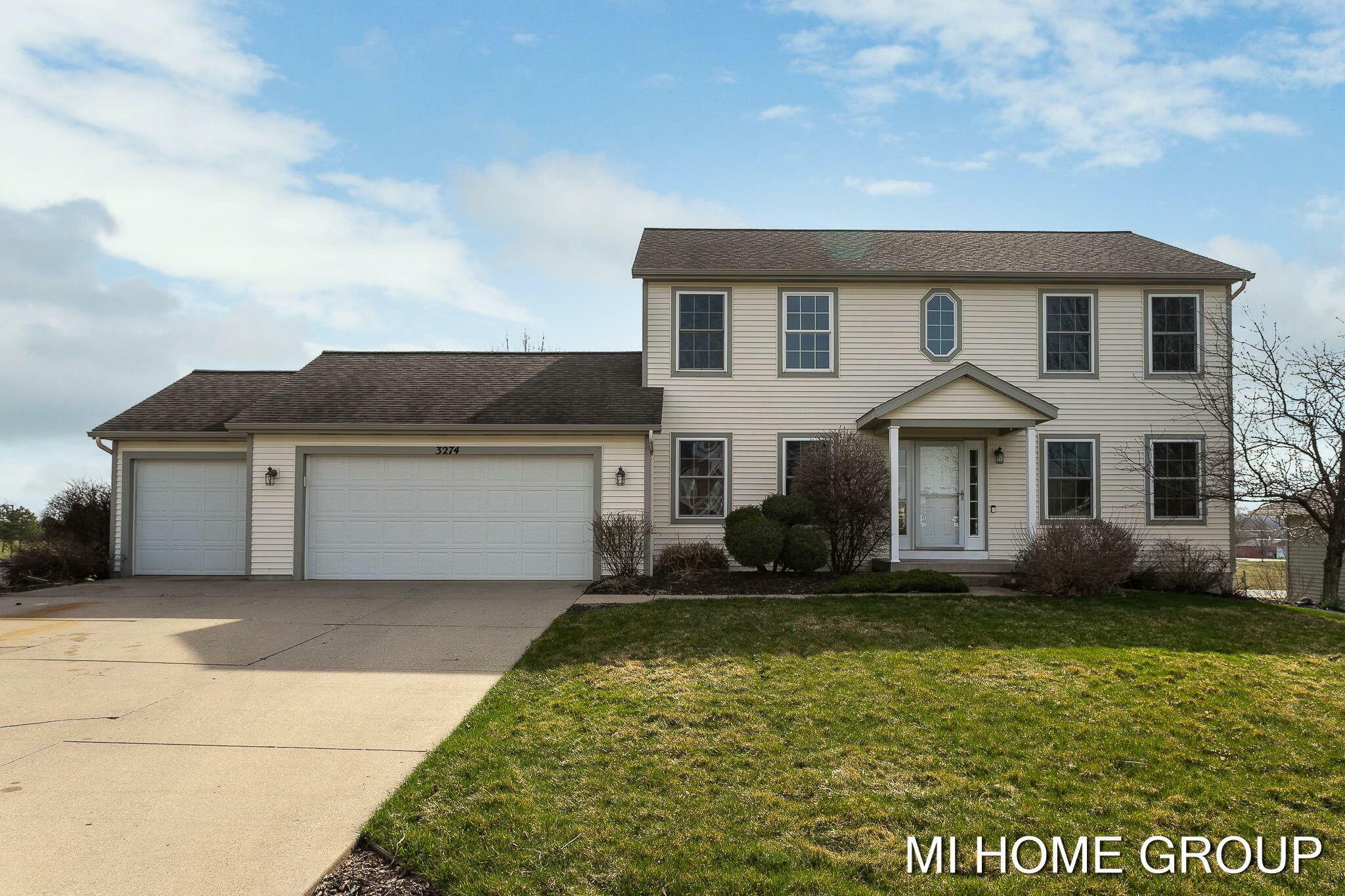 Property Photo: 3274 Jamieson Drive MI 49426