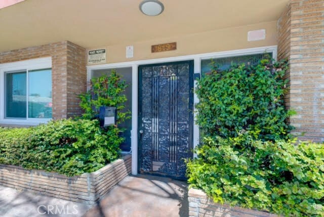 Property Photo:  819 E 4th Street 4  CA 90802 