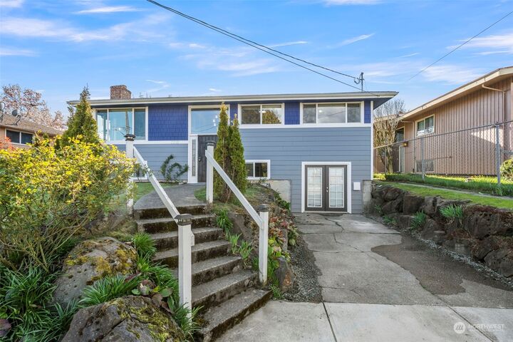 Property Photo: 7719 46th Avenue S WA 98118