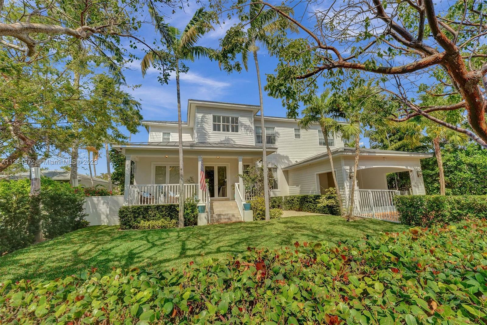 290 Ridgewood Rd  Key Biscayne FL 33149 photo