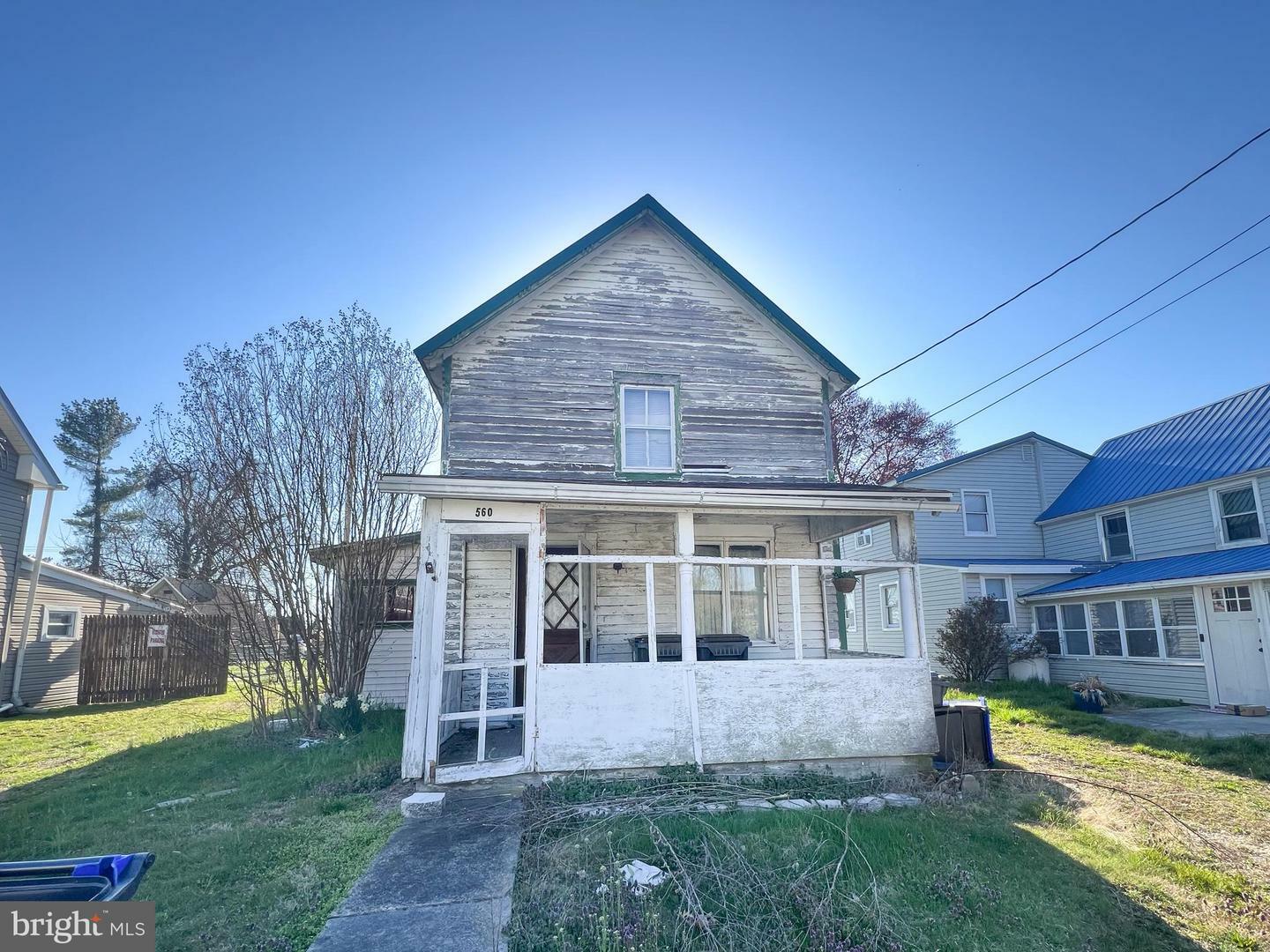 Property Photo:  560 Walnut Street  DE 19734 