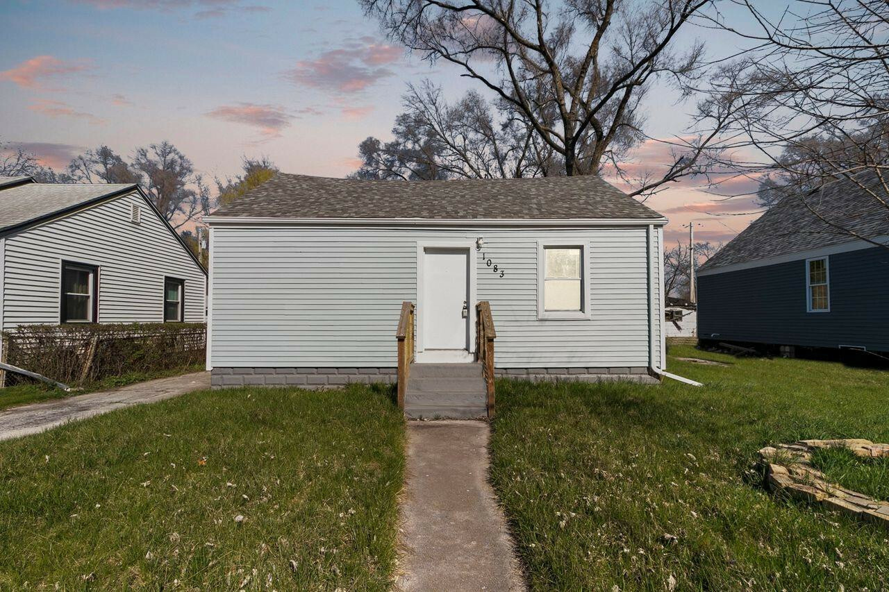 Property Photo:  1083 Colfax Street  IN 46406 