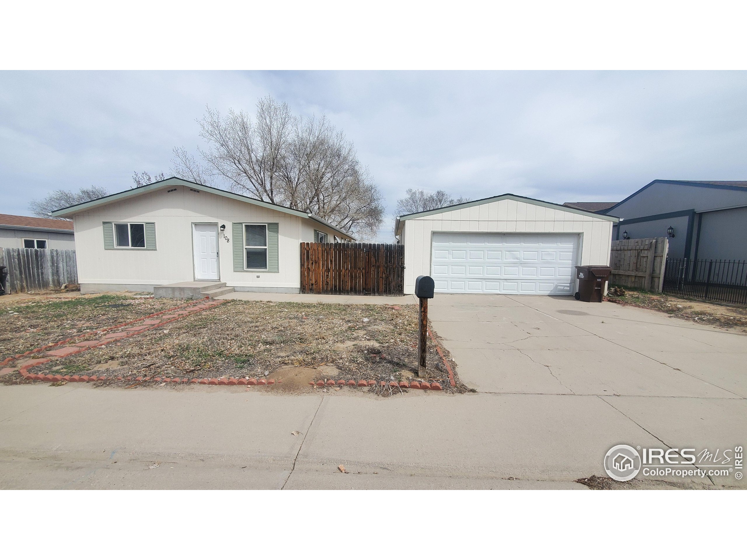 Property Photo:  108 Poplar Dr  CO 80705 