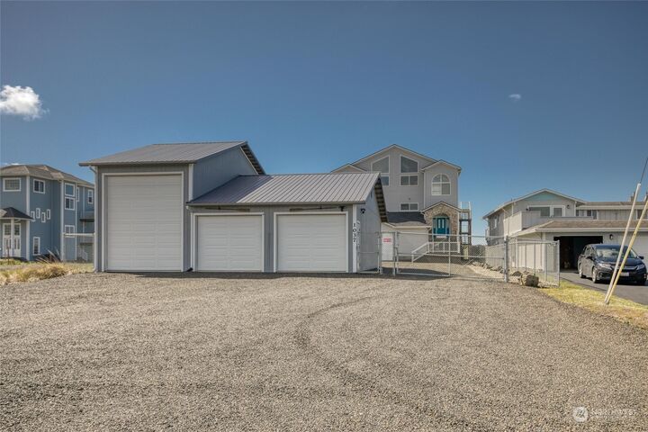 1037 S Sand Dune Avenue SW  Ocean Shores WA 98569 photo