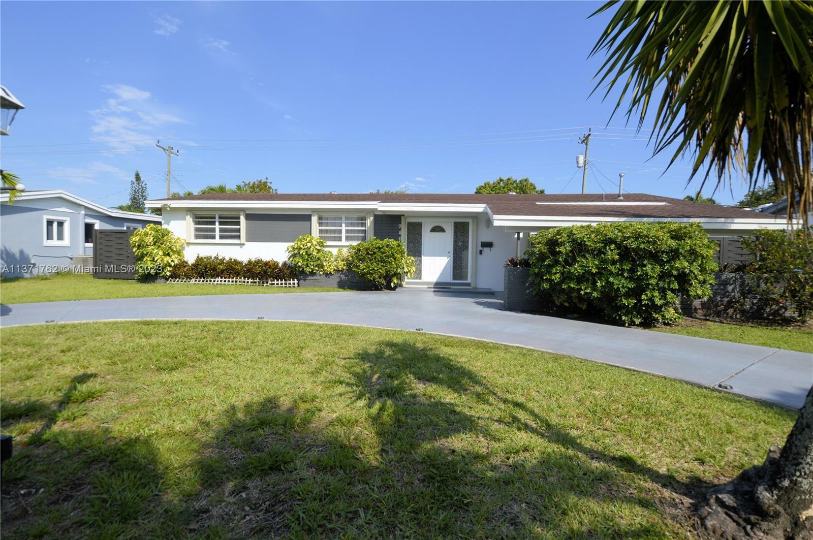 Property Photo:  9460 Caribbean Blvd  FL 33189 