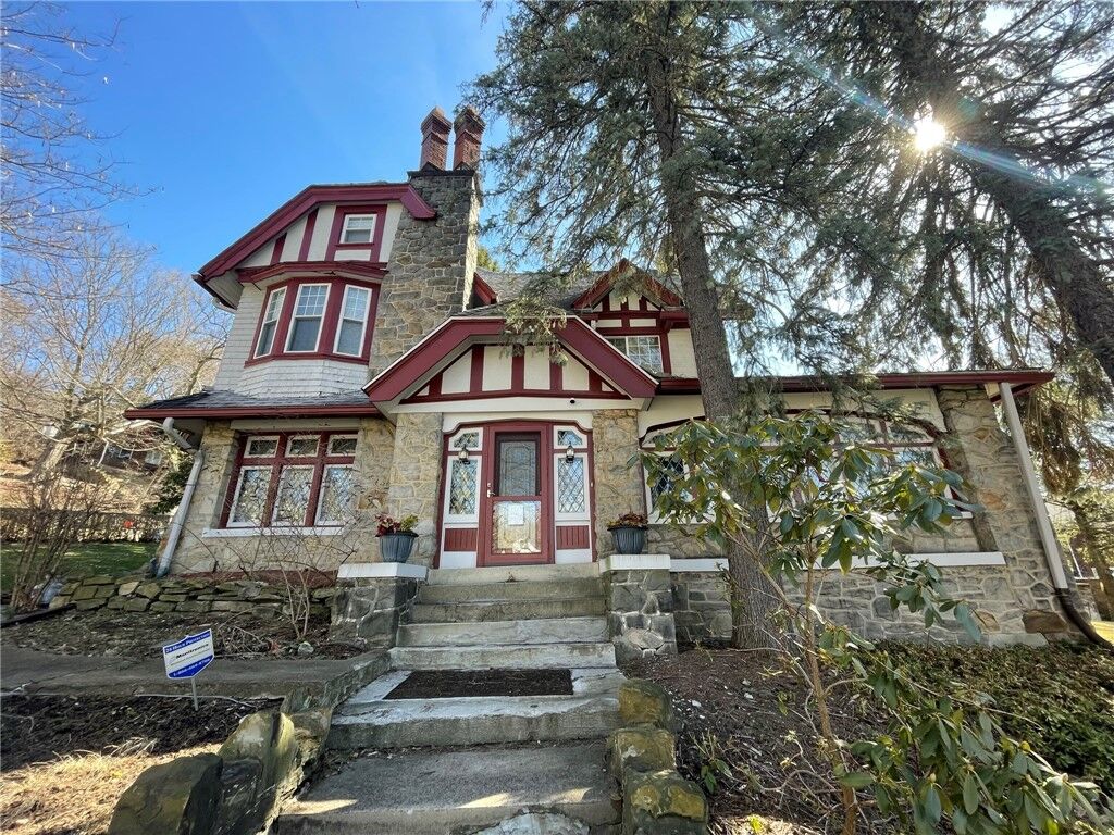 Property Photo:  8904 Eastwood Rd  PA 15235 