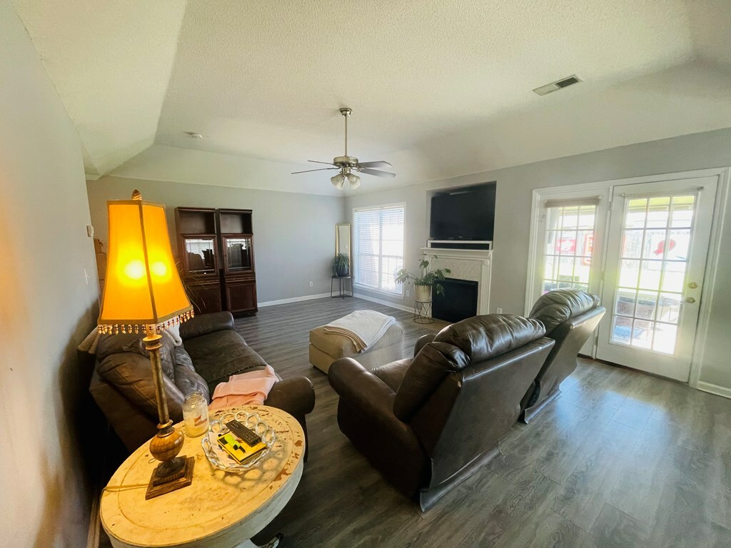 Property Photo:  813 Bayou Vista Drive  AR 72364 