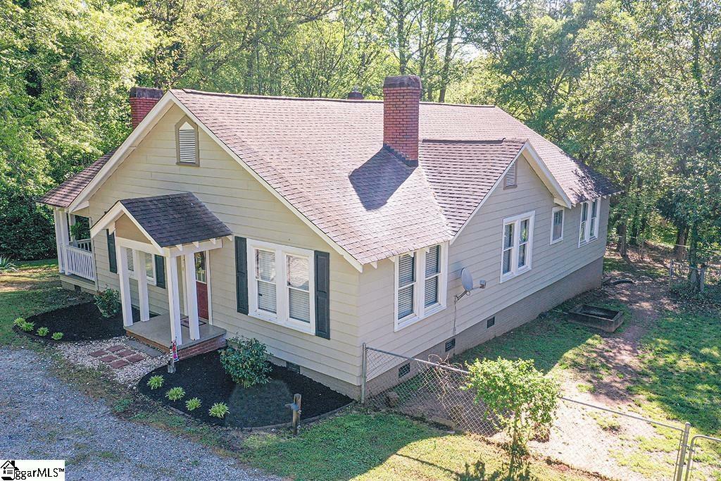 Property Photo:  1631 Greenwood Road  SC 29360 